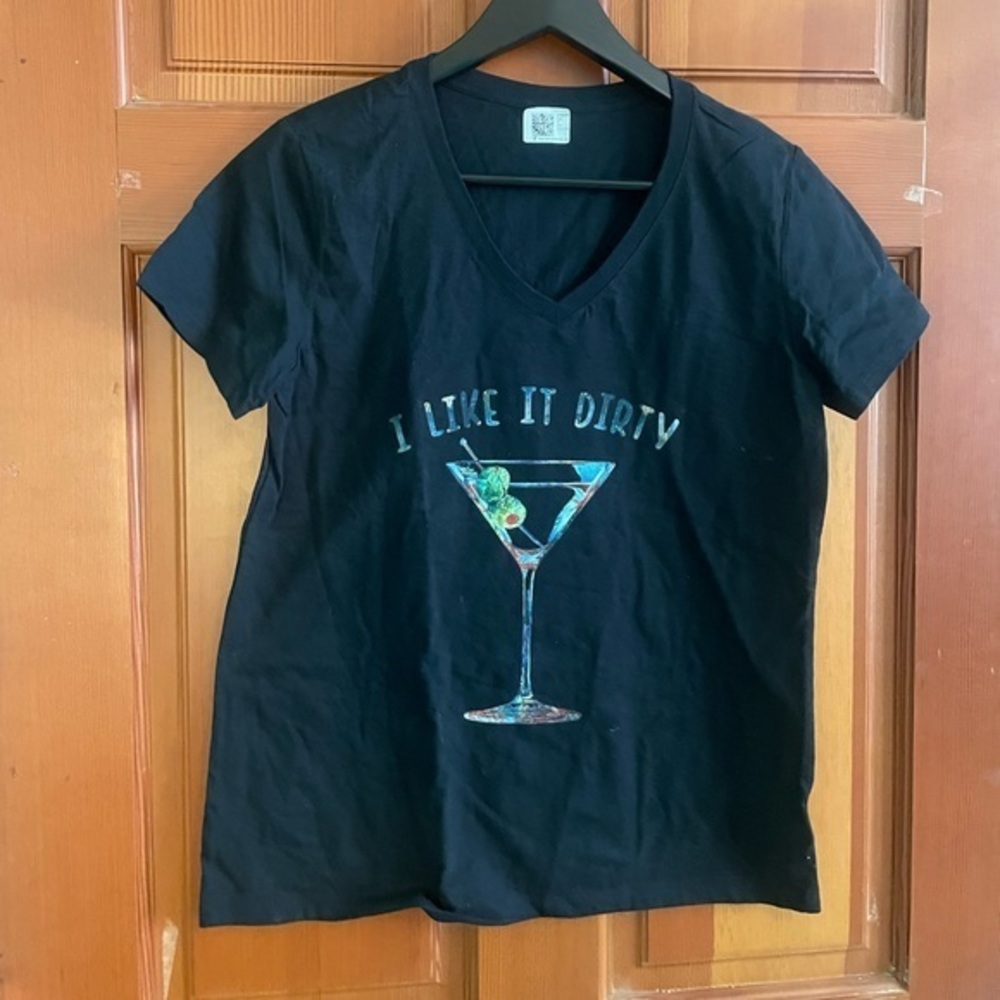 I like it dirty martini tee shirt NWT